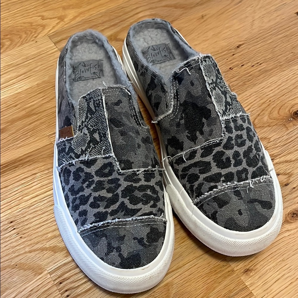 Blowfish Gray Leopard Print Moccasins